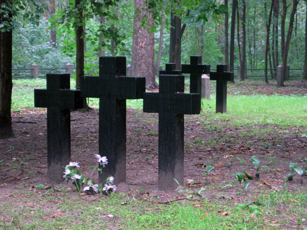 Кладбище военнопленных лагеря номер 188 [Указан в тексте]