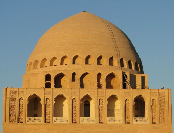 Купол мавзолея Султана Санджара [Долгий В,]