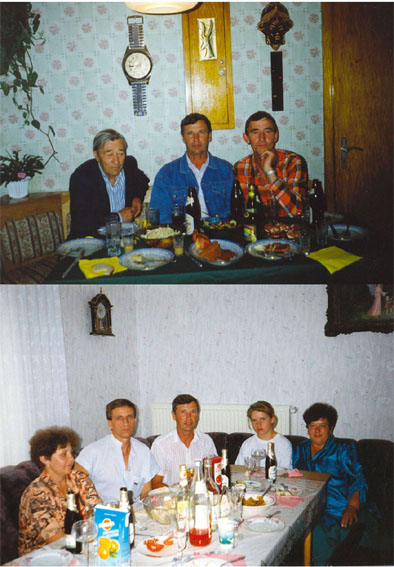 Август 1994 г. Папенбург. В гостях у Вити Ремезова (Хаас), рядом папа. У Артура с Любой вместе с Надей и Юлией.  []