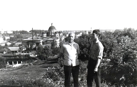 1972 г. Вид сверху на древний Торжок. Рядом Фёдор Ефимович Березовский, дядя жены. []