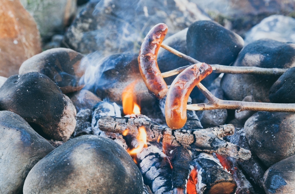https://d34ip4tojxno3w.cloudfront.net/app/uploads/sausage_grillimakkara_finland-2.jpg