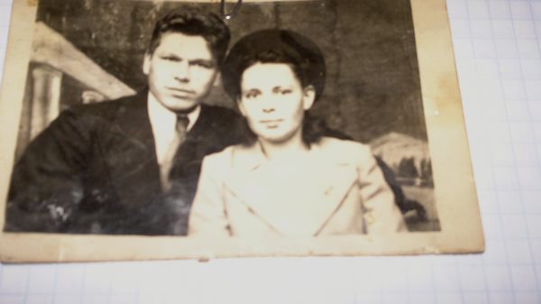Мама и папа около 1949-1950 гг [Семейный архив]